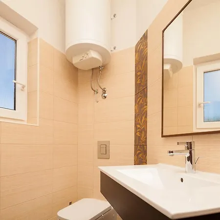 Apartment Pilatus Osljak Preko Exterior photo